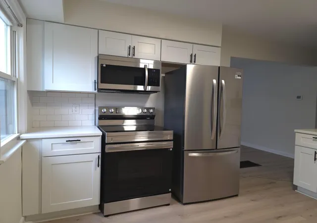 Photo 3 of Single family home for sale at 2404 Bancroft St, Columbus, OH 43211 | MLS# 226022326 | Listing updated on 2026-09-21