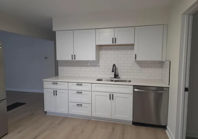 Photo 3 of Single family home for sale at 2404 Bancroft St, Columbus, OH 43211 | MLS# 226022326 | Listing updated on 2026-09-21