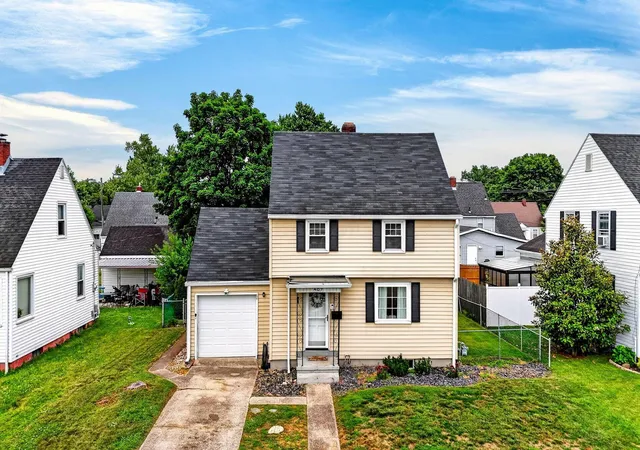 Homes for sale in Chillicothe, OH | 489 Caroline Dr, Chillicothe, OH 45601 | MLS# 226022237