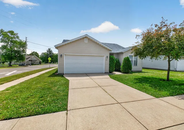 Homes for sale in Washington Court House, OH | 301 Van Deman St, Washington Court House, OH 43160 | MLS# 226022360