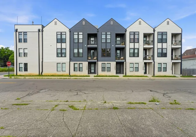 1st image of 1282 Oak St, Columbus, OH 43205 | MLS# 226023784