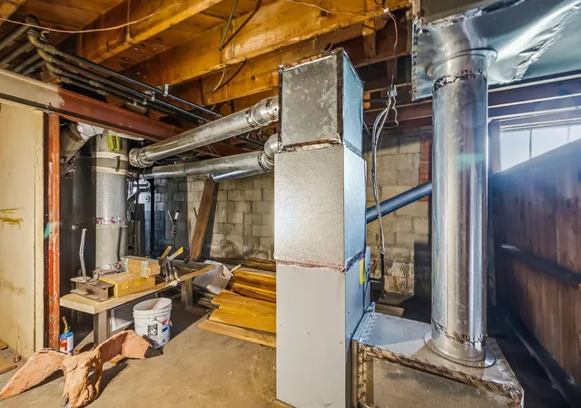 Listing Photo 2 - Condo for sale in building located at 1756 Wyandotte Rd, Columbus, OH 43212 - Unit #