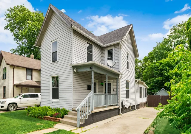 Homes for sale in Newark, OH | 112 Dewey Ave, Newark, OH 43055 | MLS# 226022699