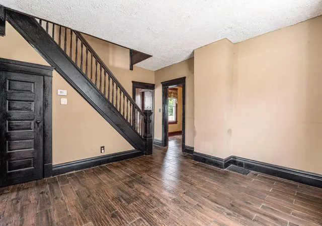 Homes for sale in Newark, OH | 112 Dewey Ave, Newark, OH 43055 | MLS# 226022699