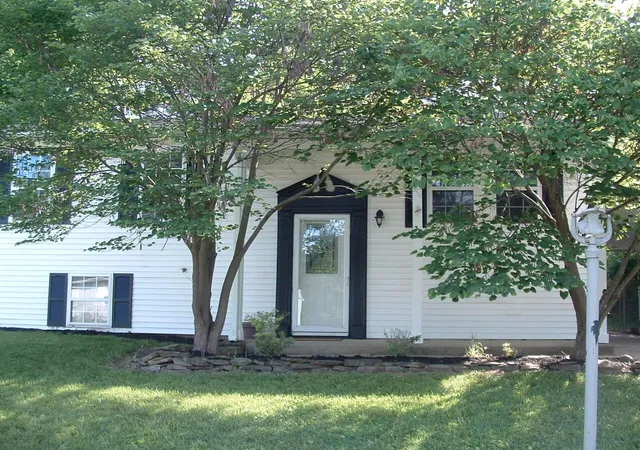 Homes for sale in Johnstown, OH | 38 Westview Dr, Johnstown, OH 43031 | MLS# 226022332