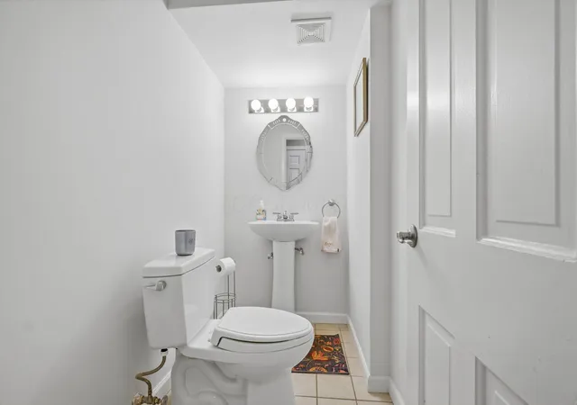 Photo 4 of Single family home for sale at 2724 Sherwood Rd, Columbus, OH 43209 | MLS# 226023262 | Listing updated on 2026-10-26