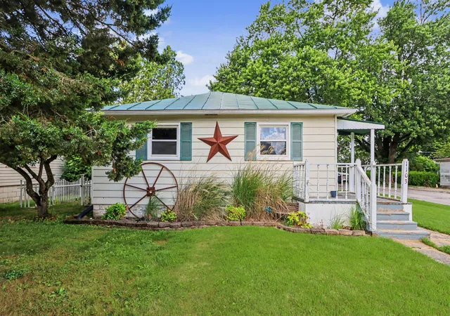 Homes for sale in Bucyrus, OH | 1103 Rogers St, Bucyrus, OH 44820 | MLS# 226022477