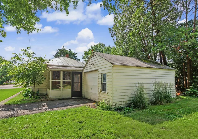 Homes for sale in Bucyrus, OH | 1103 Rogers St, Bucyrus, OH 44820 | MLS# 226022477