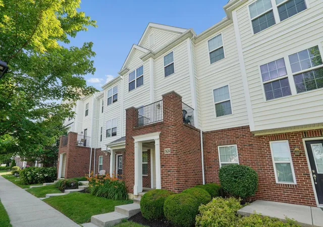 Homes for sale in Westerville, OH | 5624 Pittsford Dr, Westerville, OH 43081