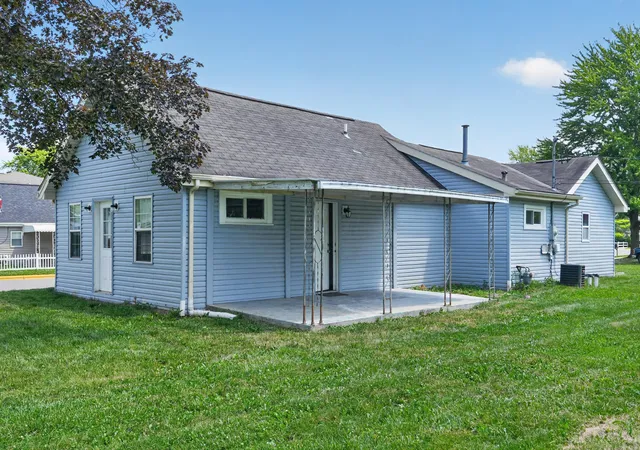 2nd image of 355 Woodlawn Ave, Columbus, OH 43228 | MLS# 226025467