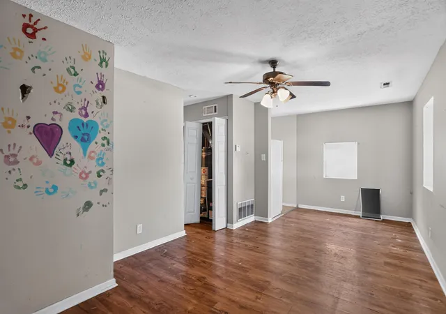Homes for sale in Columbus, OH | 2510 Hiawatha St, Columbus, OH 43211 | MLS# 226023241