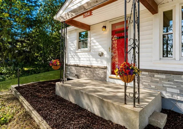 Homes for sale in Newark, OH | 554 Garfield Ave, Newark, OH 43055 | MLS# 226022423