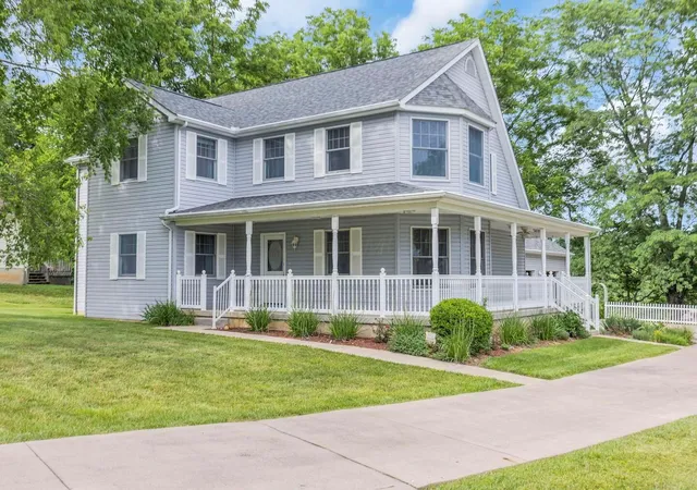 Homes for sale in Chillicothe, OH | 170 Applewood Dr, Chillicothe, OH 45601 | MLS# 226022429