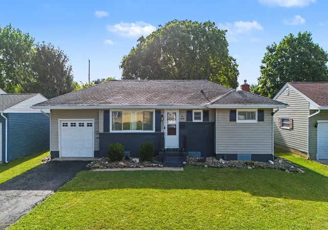 Photo 1 of Single family home for sale at 1020 Georgia Rd, Circleville, OH 43113 | MLS# 226022471 | Listing updated on 2026-09-25