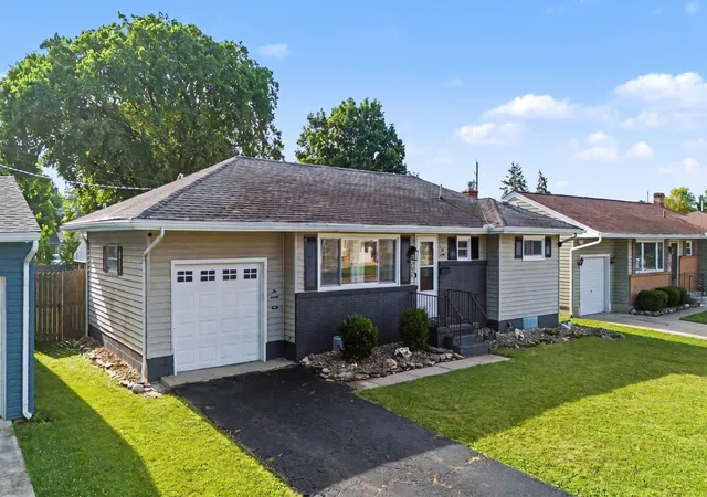Photo 2 of Single family home for sale at 1020 Georgia Rd, Circleville, OH 43113 | MLS# 226022471 | Listing updated on 2026-09-25