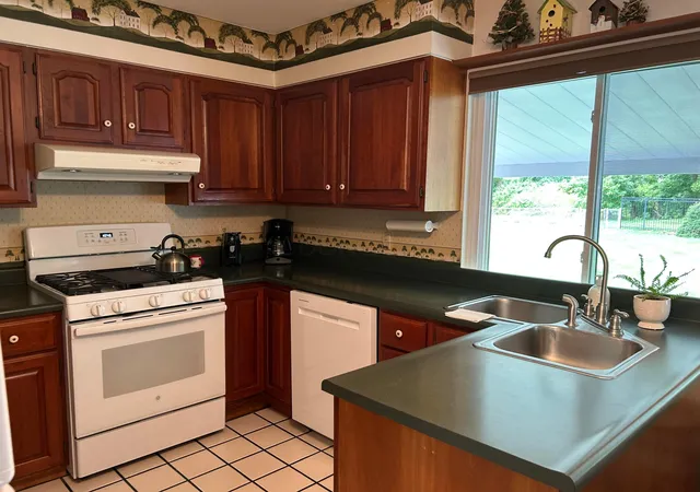 Homes for sale in Chillicothe, OH | 16 Coventry Dr, Chillicothe, OH 45601 | MLS# 226022480