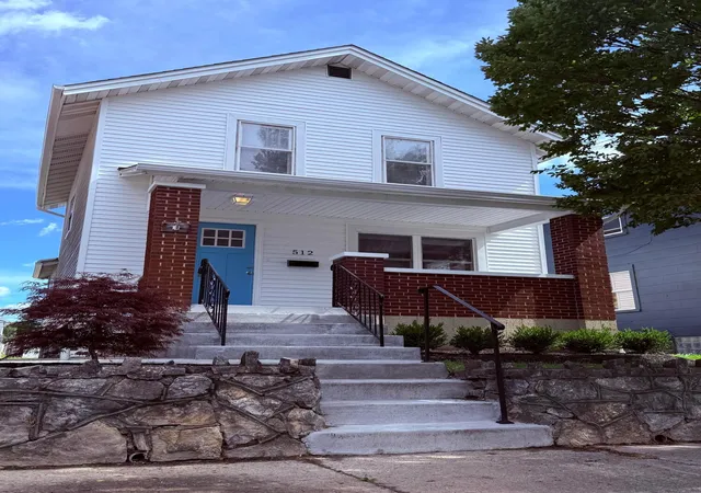 1st image of 512 E Woodrow Ave, Columbus, OH 43207 | MLS# 226022636