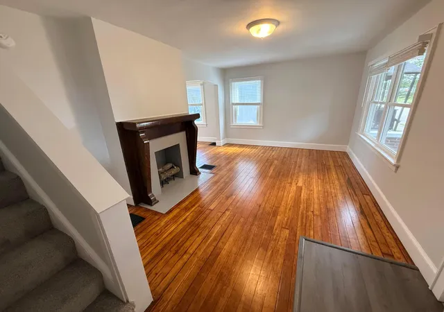 3rd image of 512 E Woodrow Ave, Columbus, OH 43207 | MLS# 226022636
