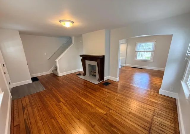 4th image of 512 E Woodrow Ave, Columbus, OH 43207 | MLS# 226022636