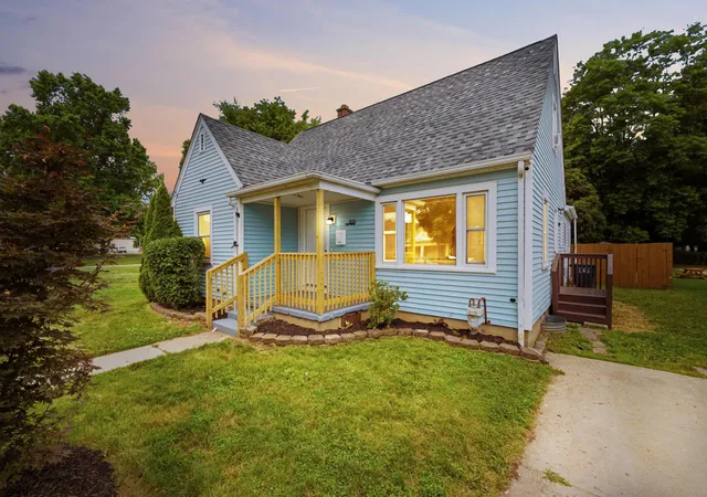 Homes for sale in Lancaster, OH | 933 S Broad St, Lancaster, OH 43130 | MLS# 226022530