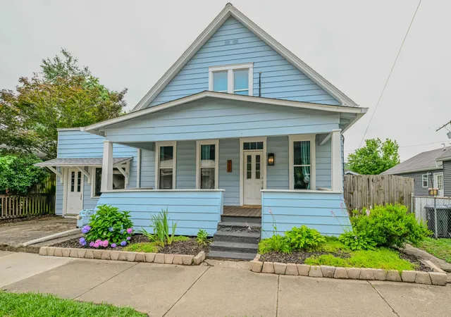 Homes for sale in Nelsonville, OH | 363 Poplar St, Nelsonville, OH 45764 | MLS# 226024011