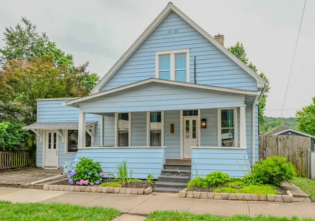 Homes for sale in Nelsonville, OH | 363 Poplar St, Nelsonville, OH 45764 | MLS# 226024011