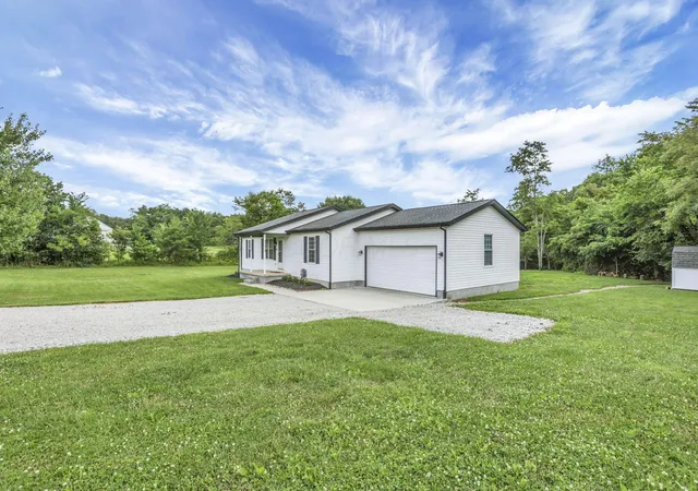 Homes for sale in Logan, OH | 18750 Griffith Rd, Logan, OH 43138 | MLS# 226022727