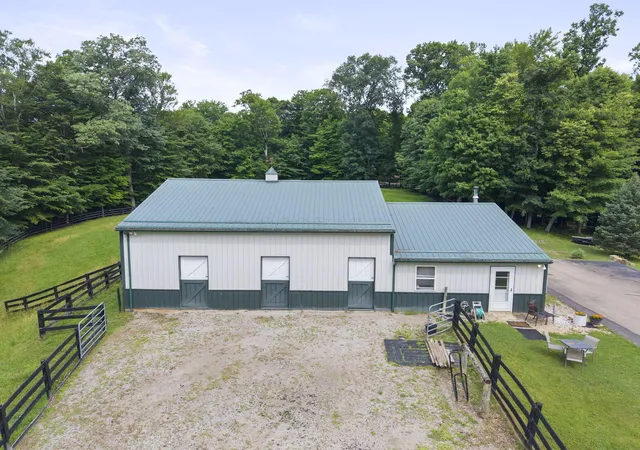 Photo 1 of Single family home for sale at 1825 Chickasaw Ln, Sugar Grove, OH 43155 | MLS# 226022635 | Listing updated on 2026-07-28