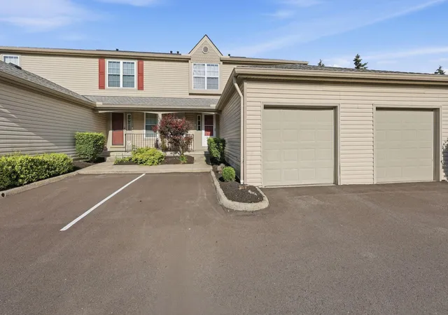 Homes for sale in Hilliard, OH | 1882 Bennigan Dr #100C, Hilliard, OH 43026 | MLS# 226022555