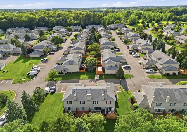 Homes for sale in Hilliard, OH | 1882 Bennigan Dr #100C, Hilliard, OH 43026 | MLS# 226022555