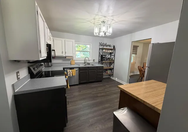 Photo 4 of Single family home for sale at 655 Falls Pl, Reynoldsburg, OH 43068 | MLS# 226022982 | Listing updated on 2026-08-02