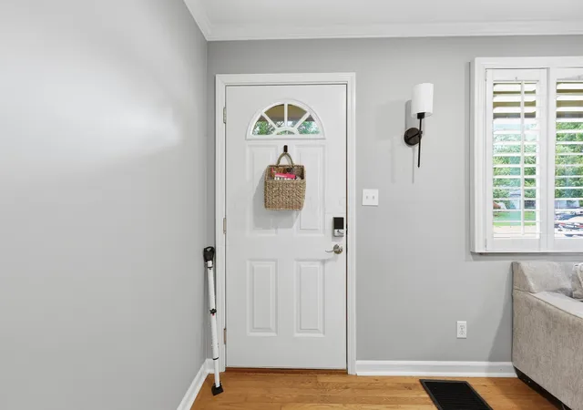 Photo 4 of Single family home for sale at 361 E Stafford Ave, Worthington, OH 43085 | MLS# 226022586 | Listing updated on 2026-10-25