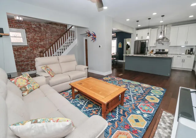 Photo 1 of Single family home for sale at 958 S Ohio Ave, Columbus, OH 43206 | MLS# 226022979 | Listing updated on 2026-08-24