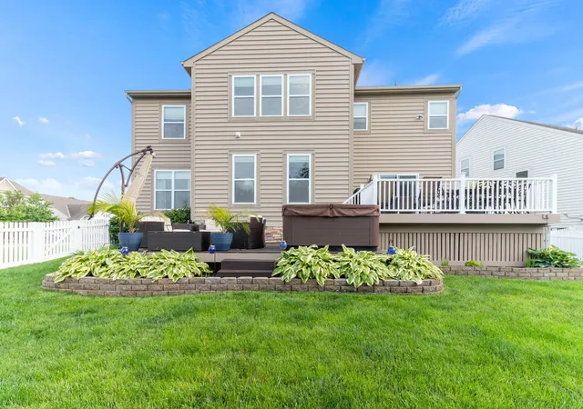 2nd image of 1356 Scotsman Dr, Grove City, OH 43123 | MLS# 226022873