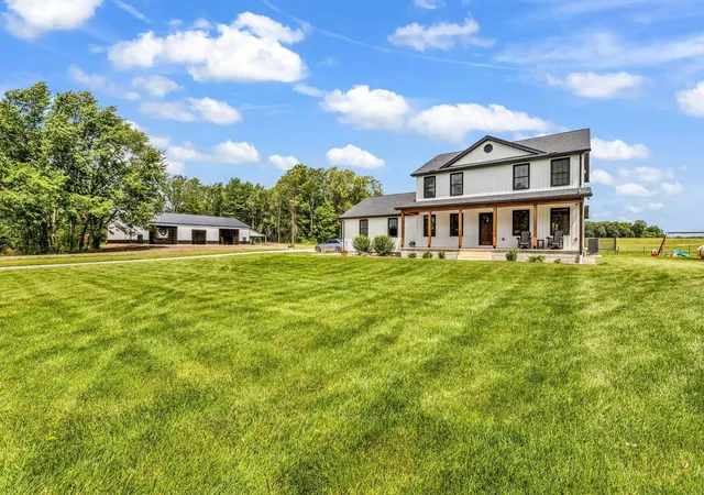Homes for sale in Centerburg, OH | 6445 Sycamore Rd, Centerburg, OH 43011 | MLS# 226022669
