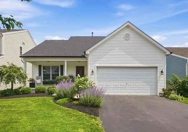Homes for sale in Galloway, OH | 5846 Westbank Dr, Galloway, OH 43119 | MLS# 226022681