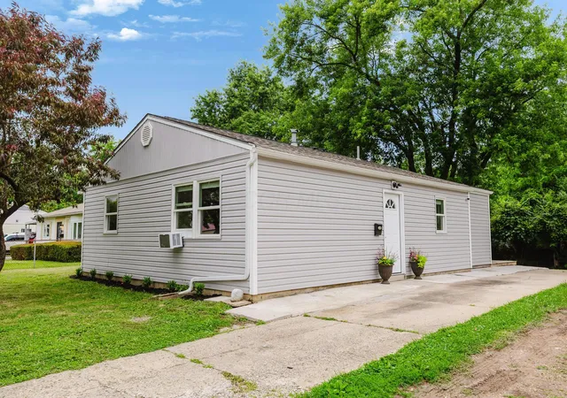Photo 1 of Single family home for sale at 3107 Huntington Dr, Columbus, OH 43207 | MLS# 226023447 | Listing updated on 2026-07-29