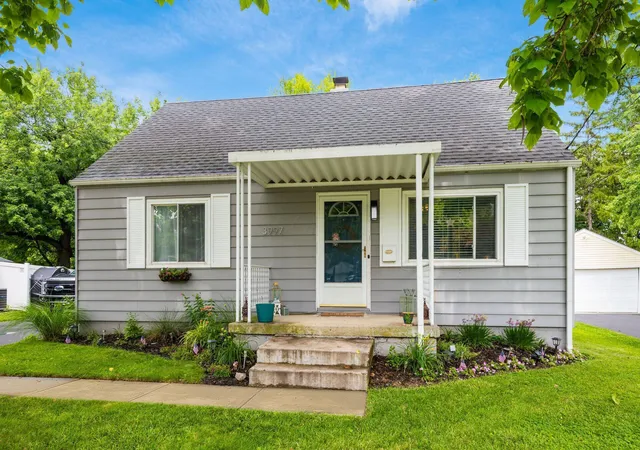 Homes for sale in Hilliard, OH | 3997 Linda Rd, Hilliard, OH 43026 | MLS# 226022695