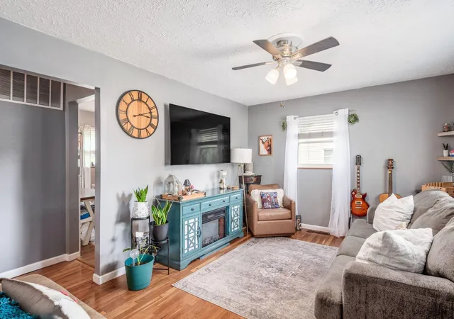 Homes for sale in Hilliard, OH | 3997 Linda Rd, Hilliard, OH 43026 | MLS# 226022695