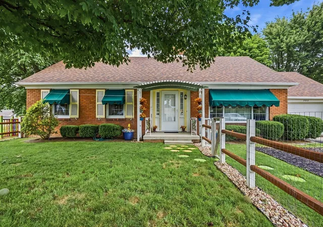 Homes for sale in Lancaster, OH | 2072 N Columbus St, Lancaster, OH 43130 | MLS# 226022893