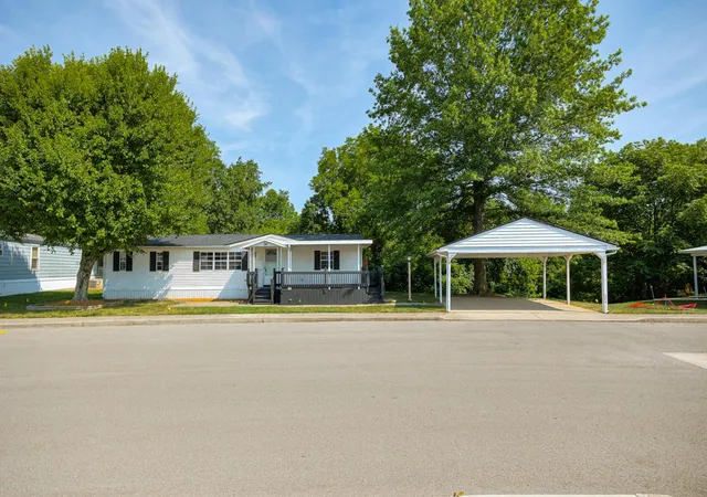 Homes for sale in Delaware, OH | 36 Ravine Ridge Dr, Delaware, OH 43015 | MLS# 226022870