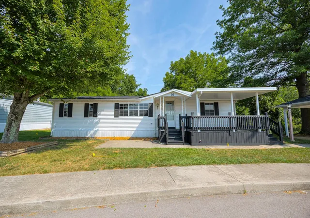 Homes for sale in Delaware, OH | 36 Ravine Ridge Dr, Delaware, OH 43015 | MLS# 226022870