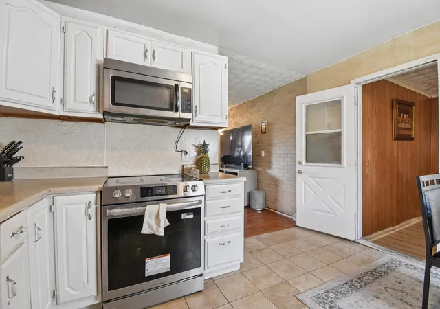 Homes for sale in Columbus, OH | 5021 Betsy Dr, Columbus, OH 43227 | MLS# 226022720