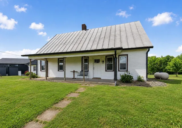 Homes for sale in Centerburg, OH | 4622 Lock Rd, Centerburg, OH 43011 | MLS# 226022763