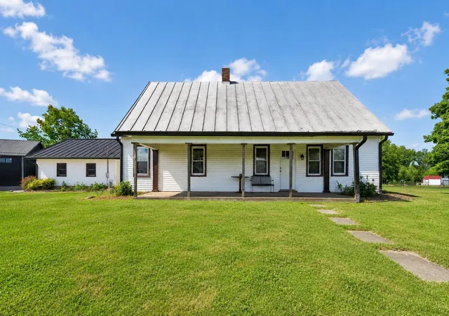 Homes for sale in Centerburg, OH | 4622 Lock Rd, Centerburg, OH 43011 | MLS# 226022763