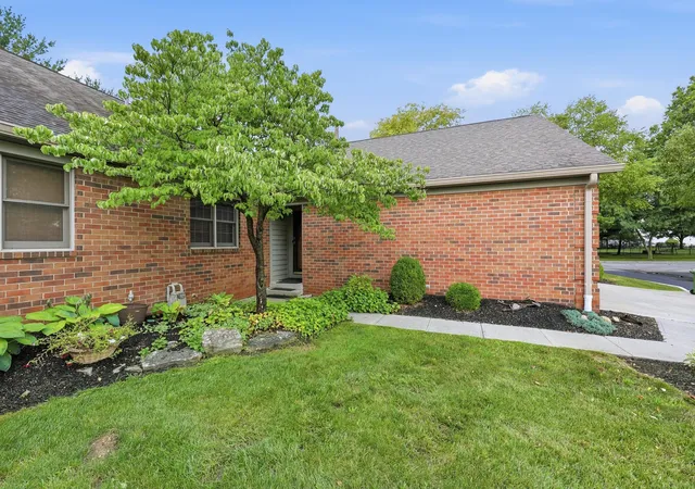 3rd image of 52 Welshire Ct, Delaware, OH 43015 | MLS# 226030789