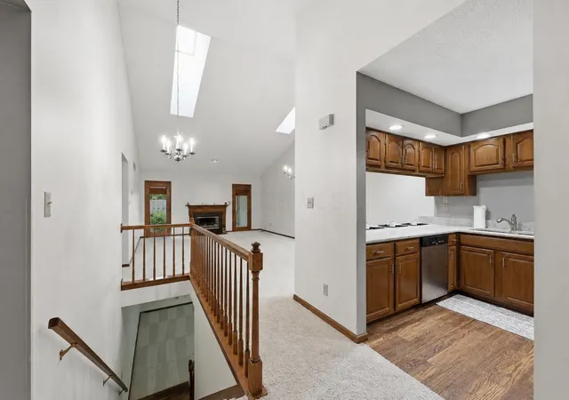 Listing Photo 5 - Condo for sale in building located at 52 Welshire Ct, Delaware, OH 43015