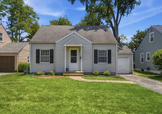 2nd image of 1754 Kenny Rd, Columbus, OH 43212 | MLS# 226023037