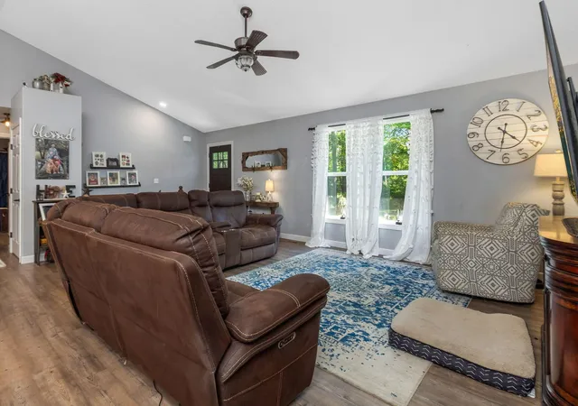 3rd image of 3255 Loper Rd Ne, Newark, OH 43055 | MLS# 226022823