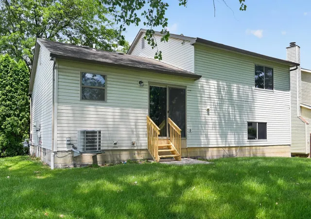 Photo 3 of Single family home for sale at 2836 Beal Dr, Columbus, OH 43232 | MLS# 226023404 | Listing updated on 2026-08-22